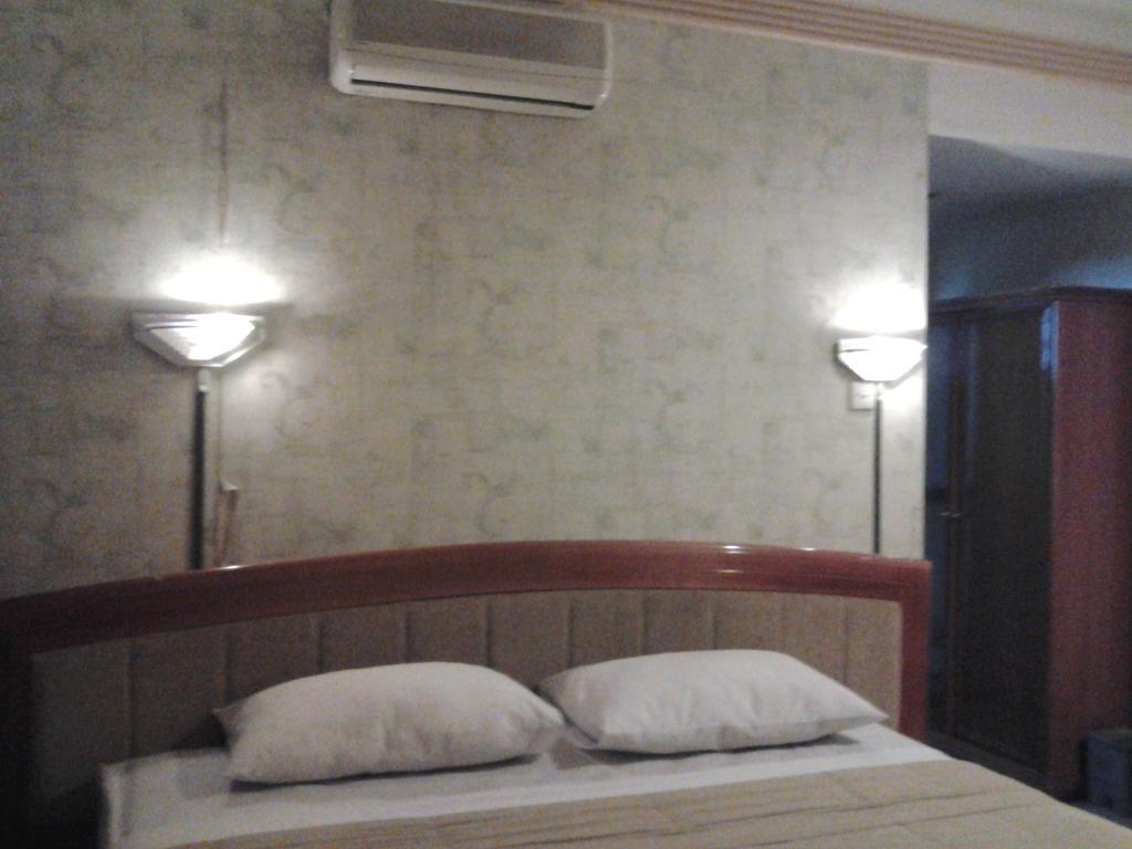 Hotel Mesir Surabaja Zewnętrze zdjęcie