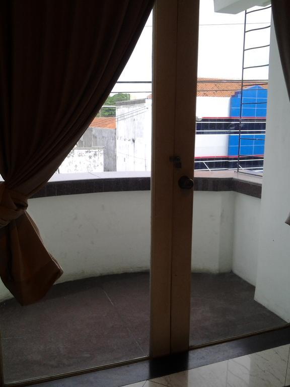 Hotel Mesir Surabaja Zewnętrze zdjęcie