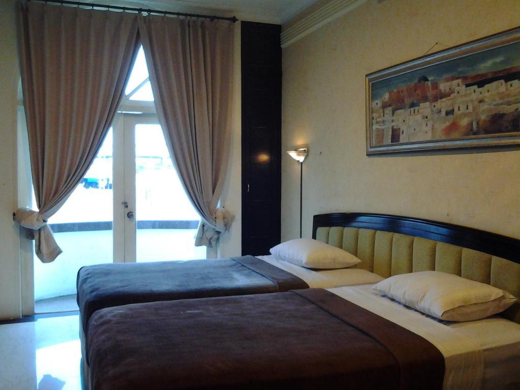 Hotel Mesir Surabaja Zewnętrze zdjęcie