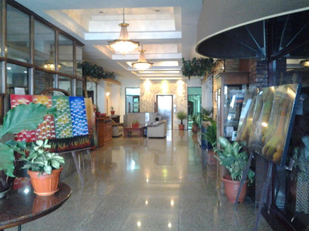 Hotel Mesir Surabaja Zewnętrze zdjęcie