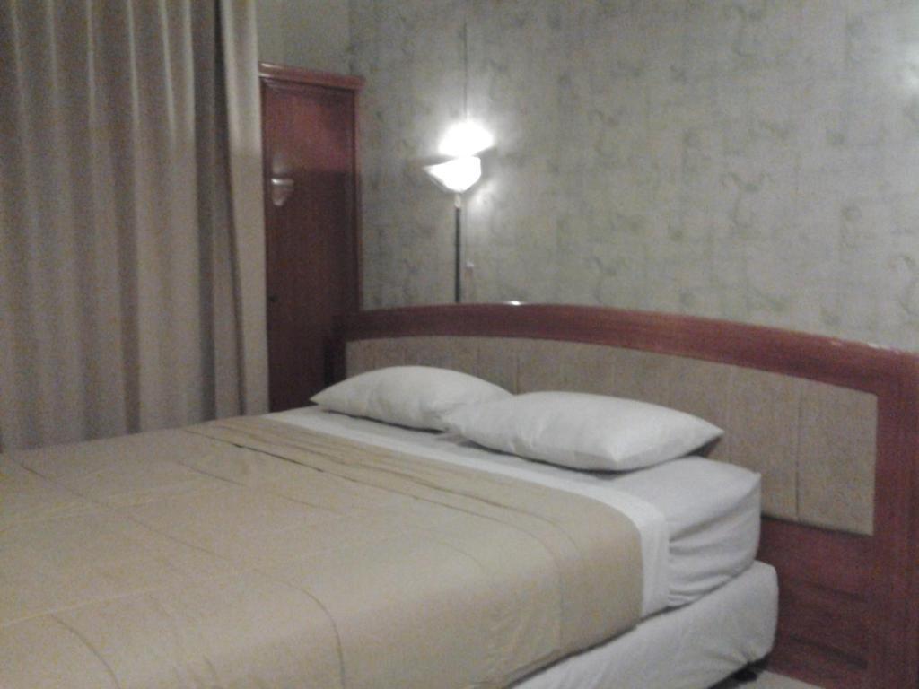 Hotel Mesir Surabaja Pokój zdjęcie